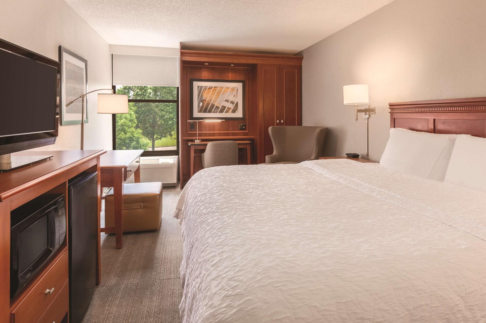 Hampton Inn Des Moines-Airport Buitenkant foto