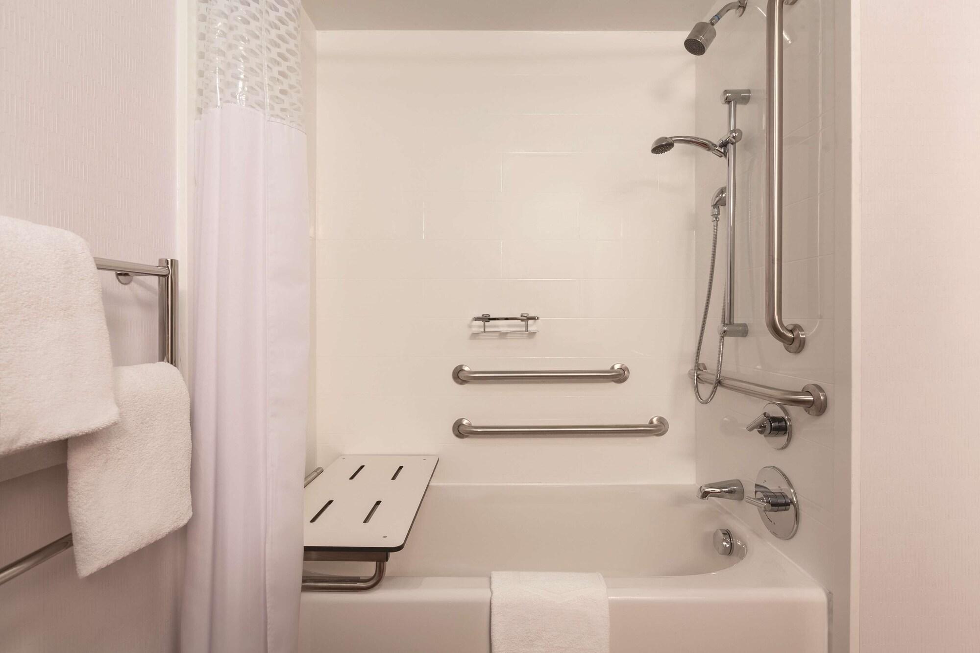 Hampton Inn Des Moines-Airport Buitenkant foto