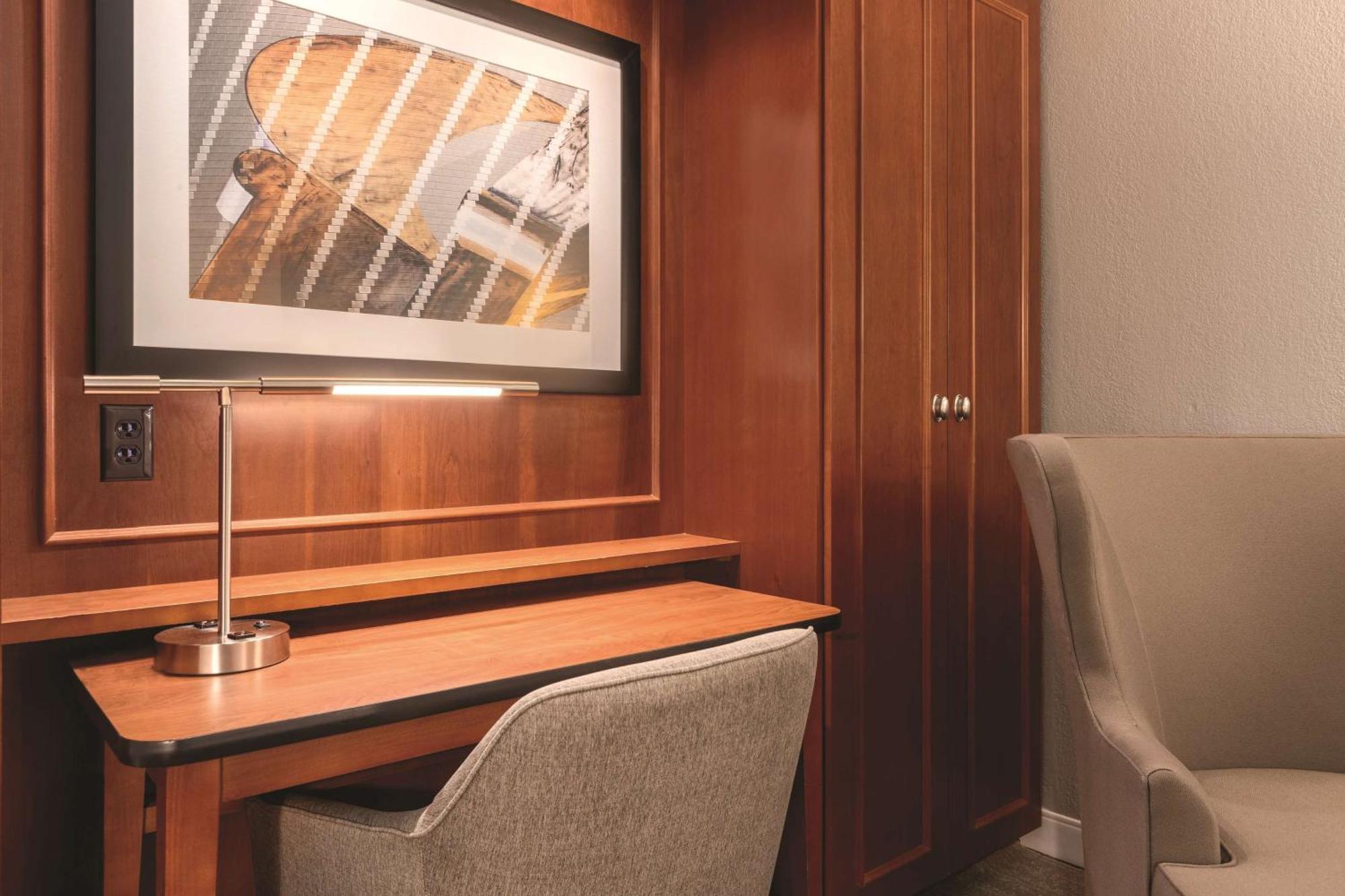 Hampton Inn Des Moines-Airport Buitenkant foto